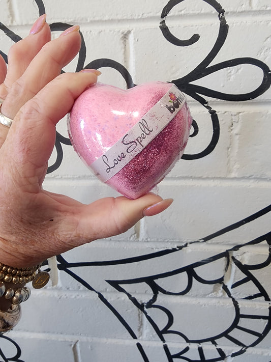 Love Spell bath bomb