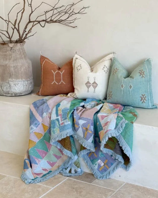 Rock the Kasbah THROW